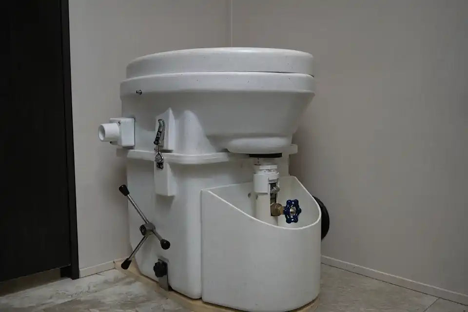 toaleta z maceratorem do kampera